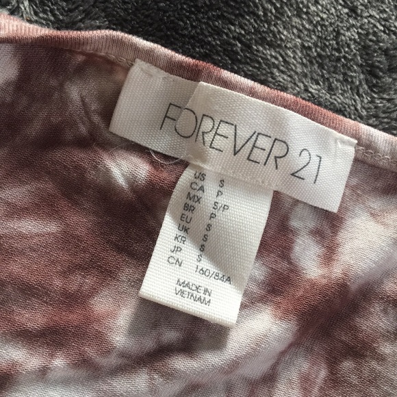 Halter top❤️BOGO❤️ - Picture 3 of 3